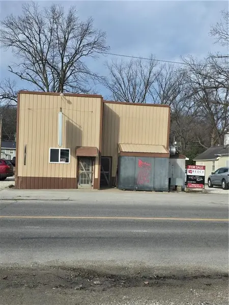 707 E Broadway ST, Brunswick, MO 65236