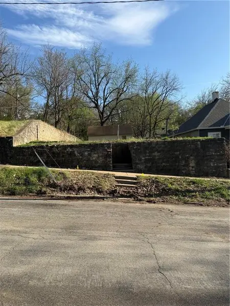 516 Blake ST, St Joseph, MO 64504