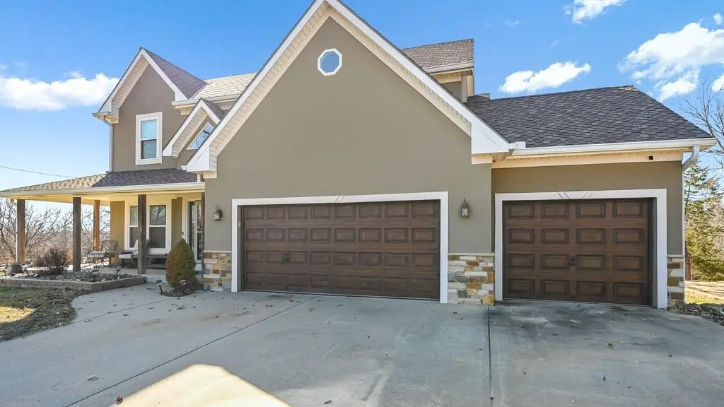 414 S 98th ST, Edwardsville, KS 66111