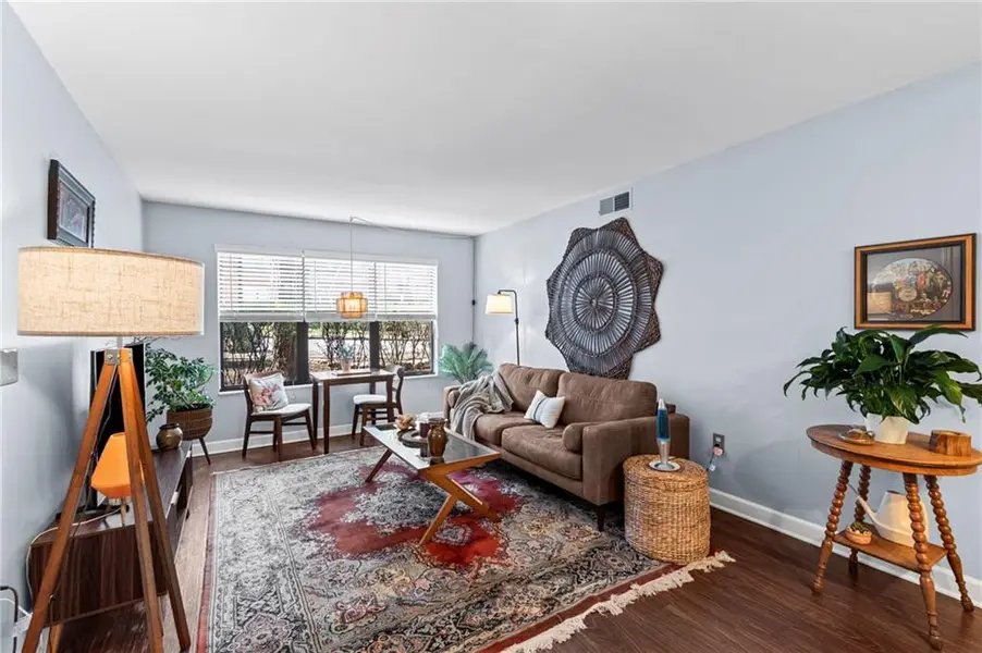 925 Washington ST #101, Kansas City, MO 64105