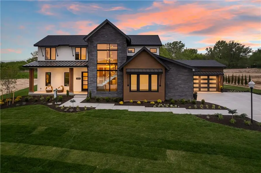 7470 NW Fawn AVE, Parkville, MO 64152