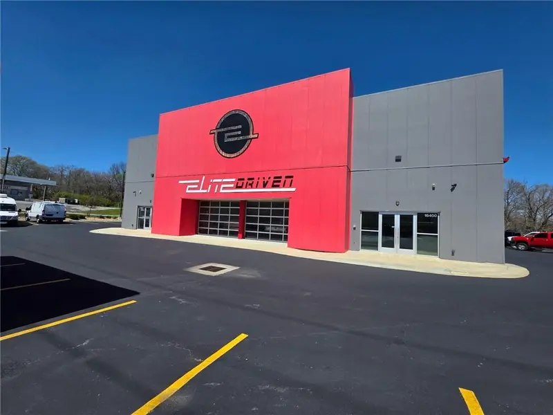16400 East 23rd ST, Independence, MO 64055