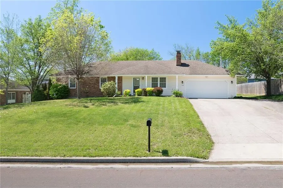 1800 Country Club DR, Chillicothe, MO 64601