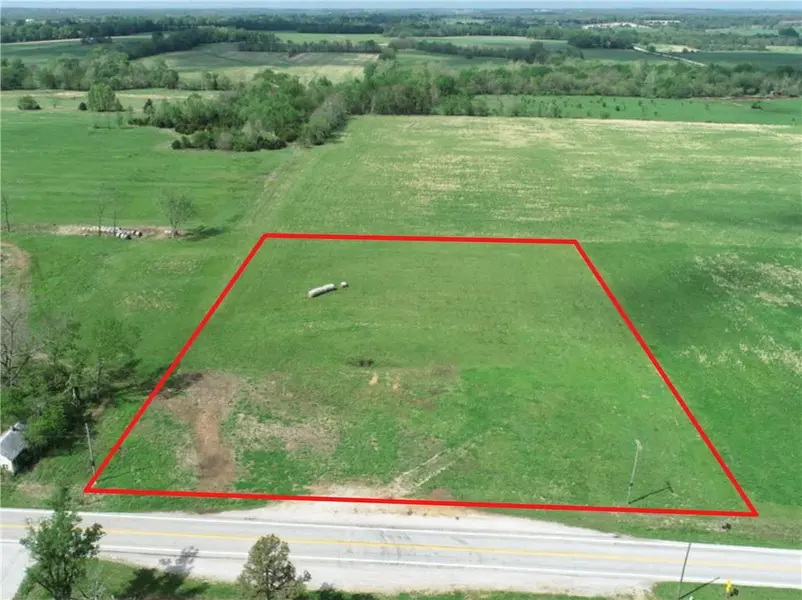 6777 E 32 HWY, El Dorado Springs, MO 64744