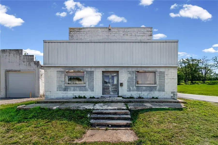 302 N Mason ST, Carrollton, MO 64633