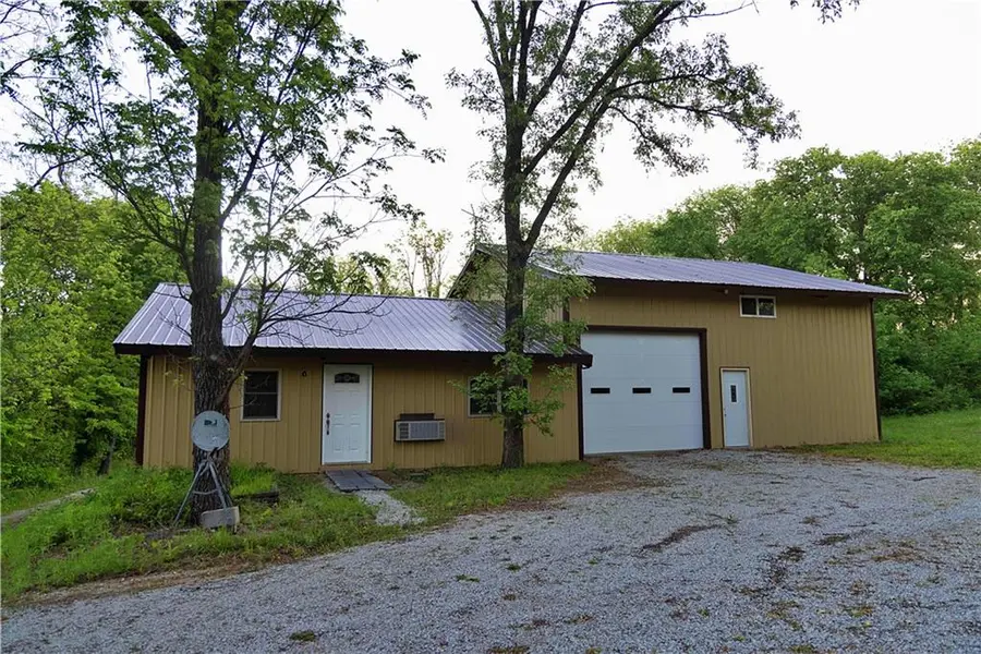 8005 SE State 116 HWY, Dearborn, MO 64439