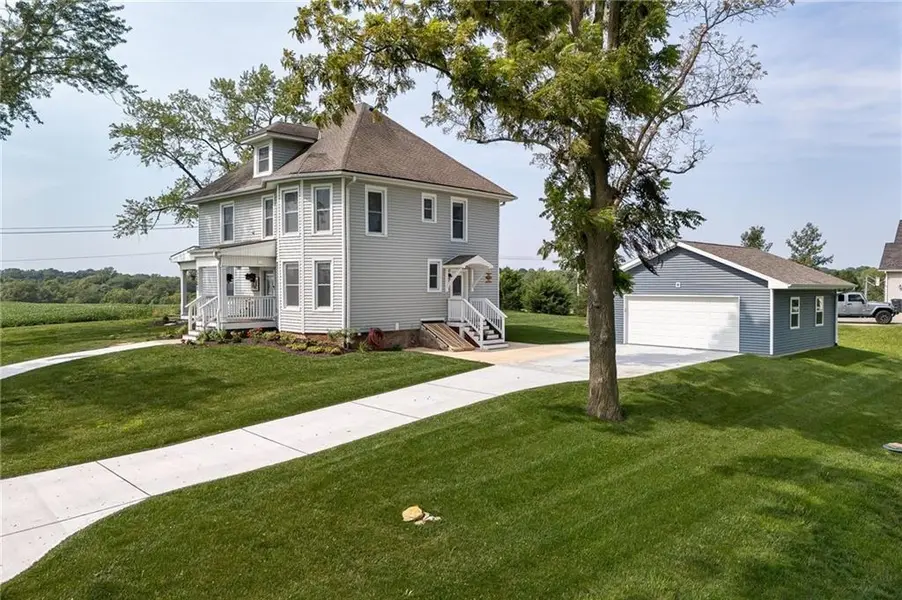5201 Cook RD, St Joseph, MO 64505