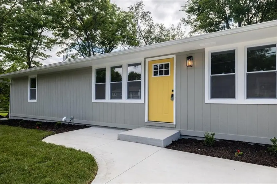106 Baldwin ST, Belton, MO 64012
