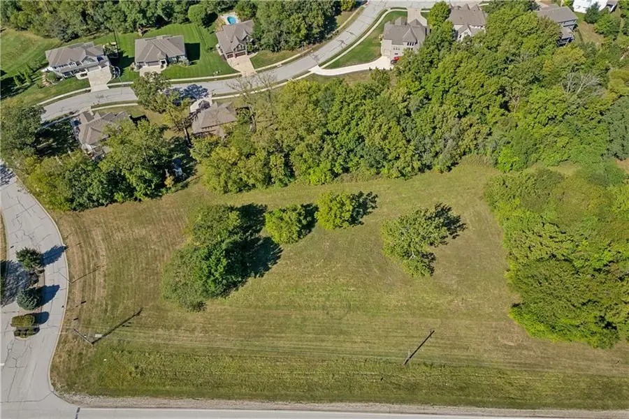 1548 Timber Ridge DR, Liberty, MO 64068
