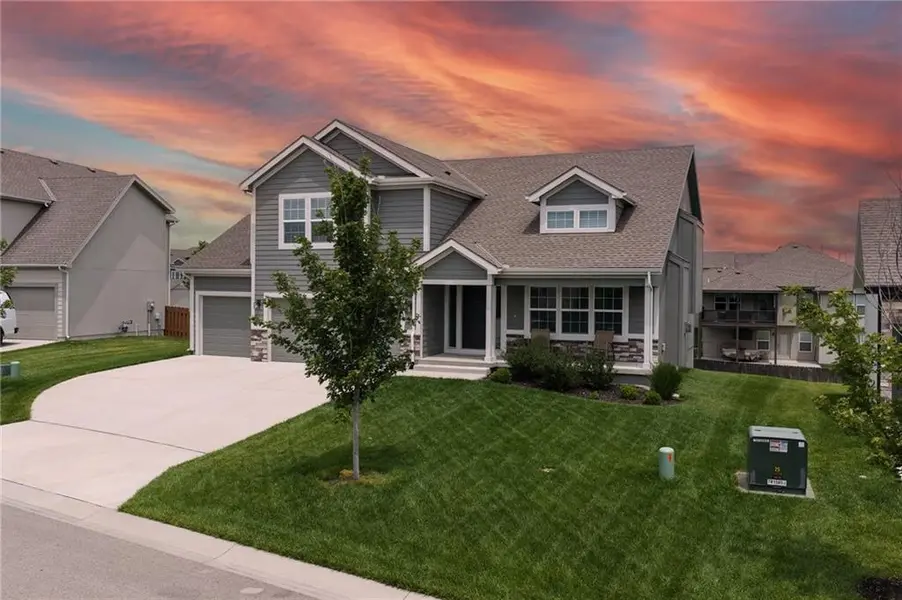 1485 N 162nd CIR, Basehor, KS 66007