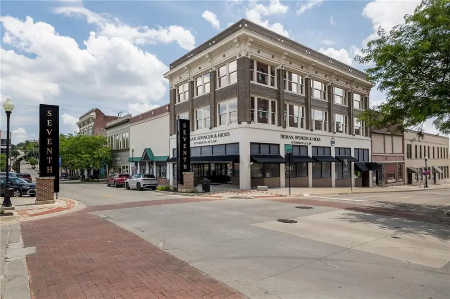 702 Felix ST, St Joseph, MO 64501