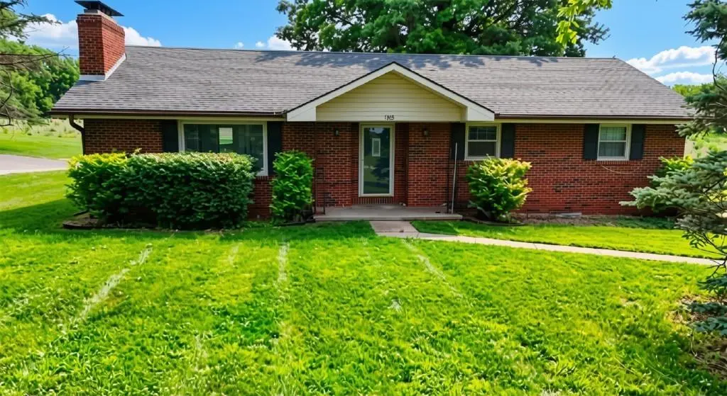 1305 S us 71 HWY, Savannah, MO 64485
