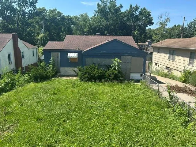 3705 Freeman AVE, Kansas City, KS 66102