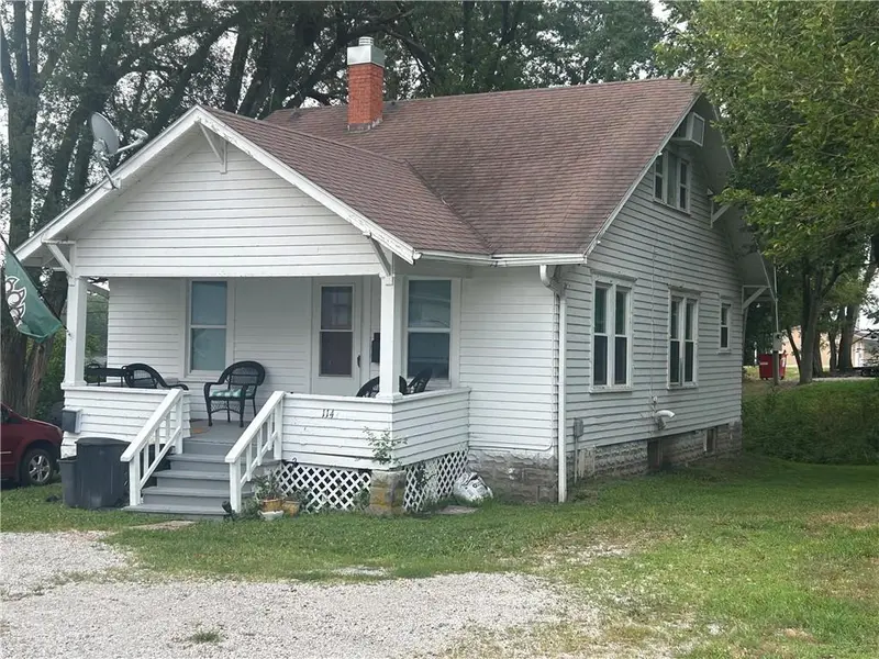 114 E Lincoln ST, Maryville, MO 64468