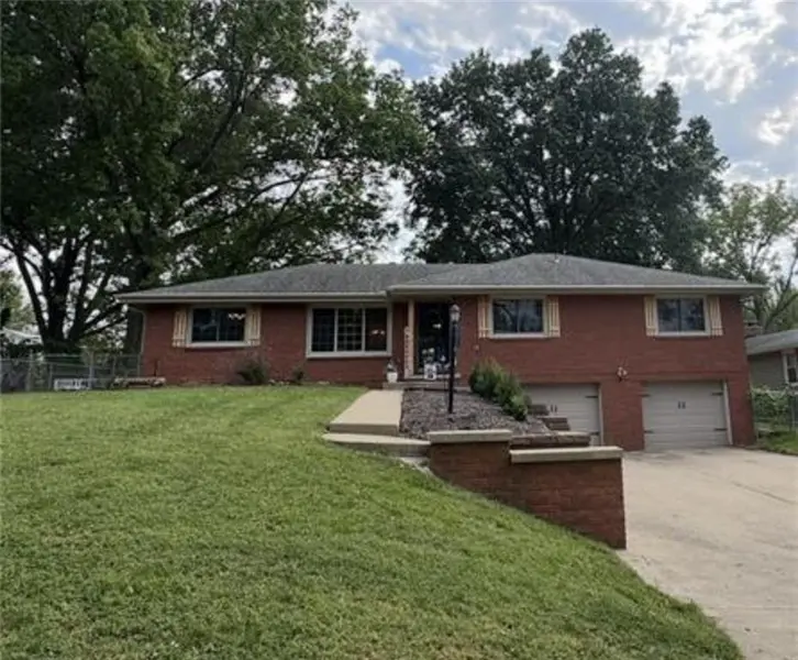 3128 Floral AVE, St Joseph, MO 64506