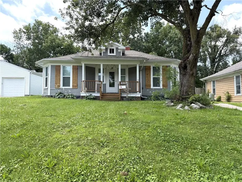 1304 Jackson ST, Chillicothe, MO 64601