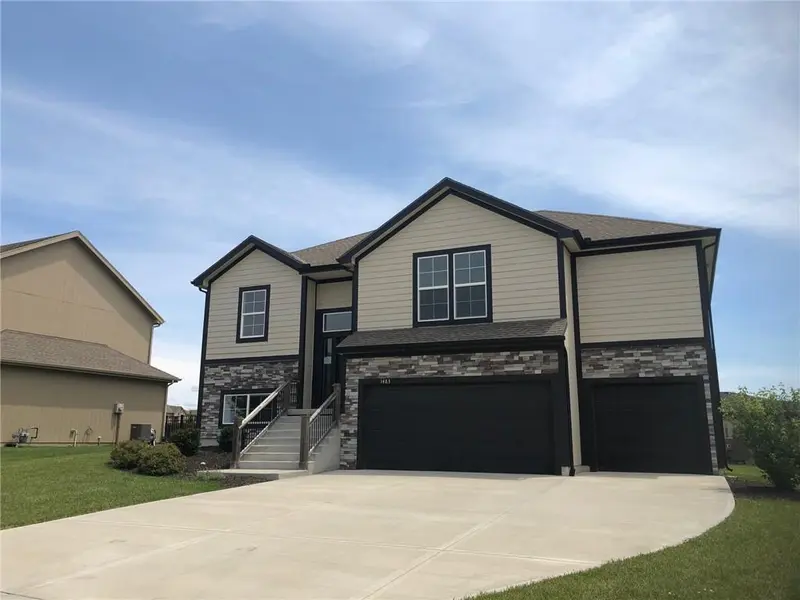 1483 N 162nd CT, Basehor, KS 66007