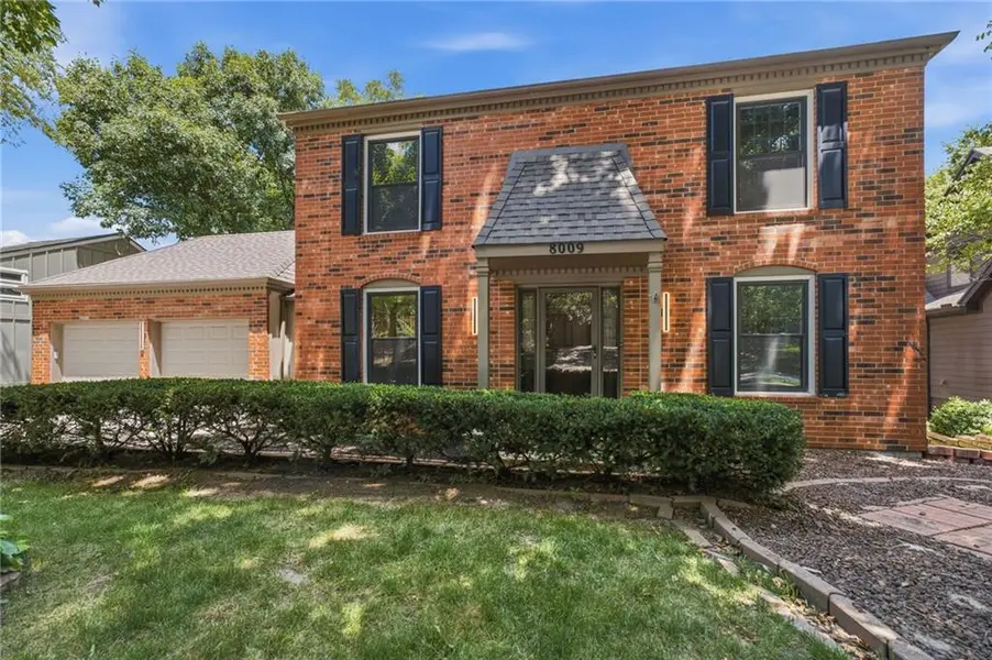 8009 Hallet ST, Lenexa, KS 66215