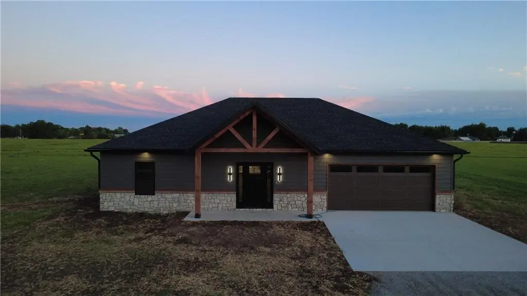 757 E 643 AVE, Arma, KS 66712