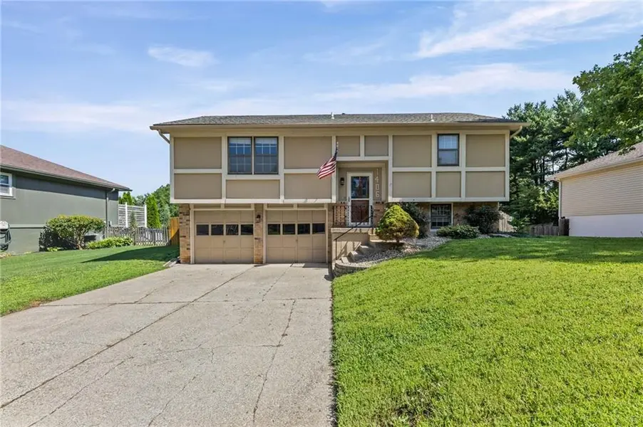 1406 SE 2nd ST, Lee's Summit, MO 64063