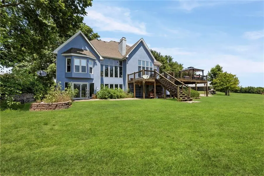 5253 W 215th ST, Bucyrus, KS 66013