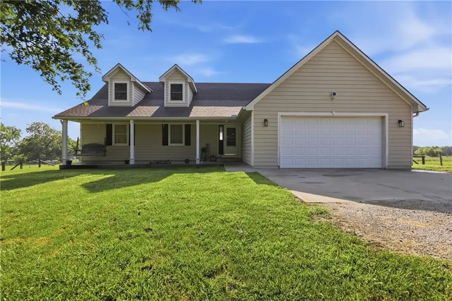 14711 NE State Route E HWY, Adrian, MO 64720