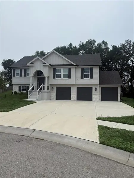 1101 Noah LN, Kearney, MO 64060