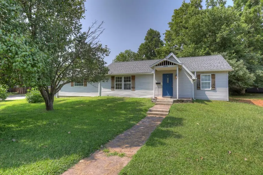 504 E 6th ST, Baxter Springs, KS 66713