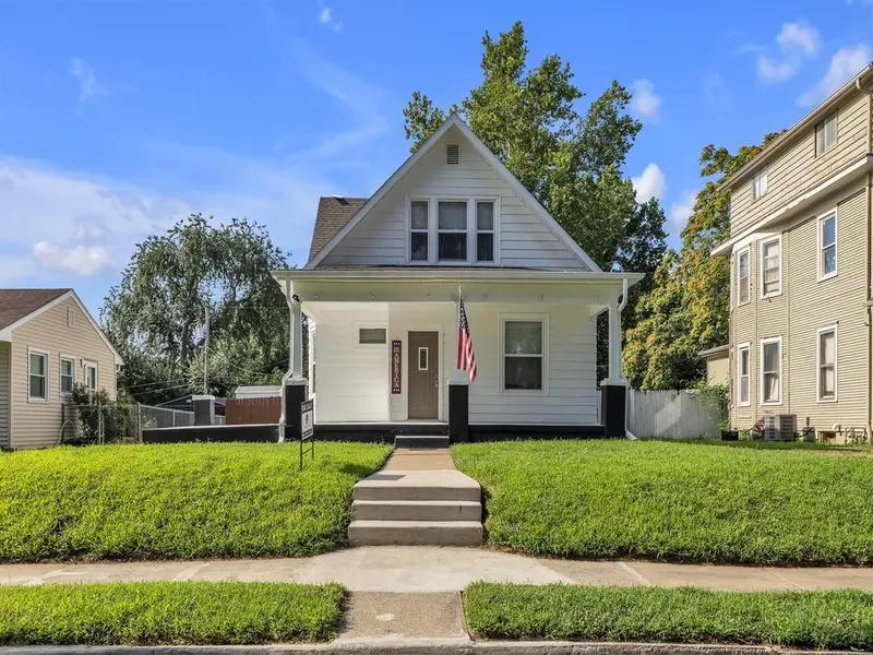 2922 Sacramento ST, St Joseph, MO 64507
