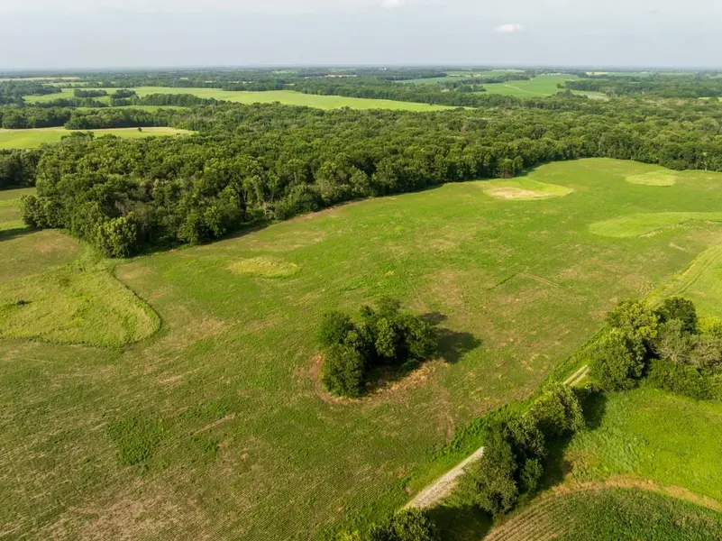 CR 330 RD, Hale, MO 64643