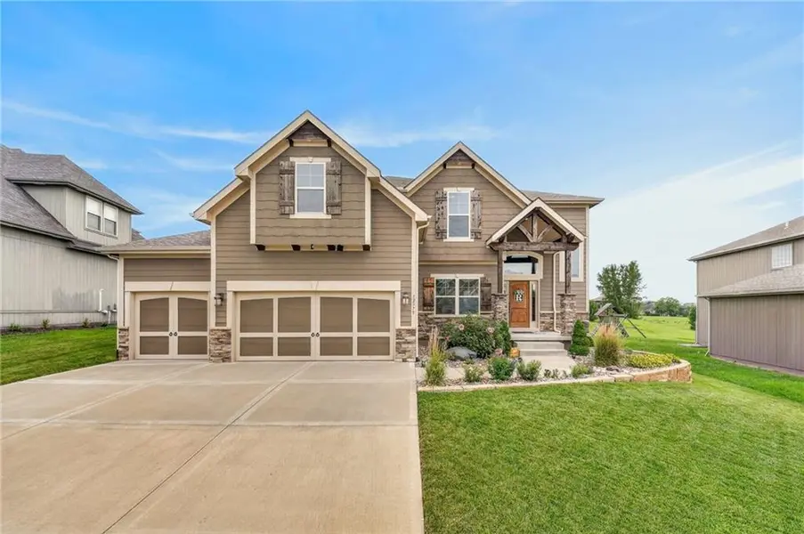 12975 N Champanel WAY, Platte City, MO 64079