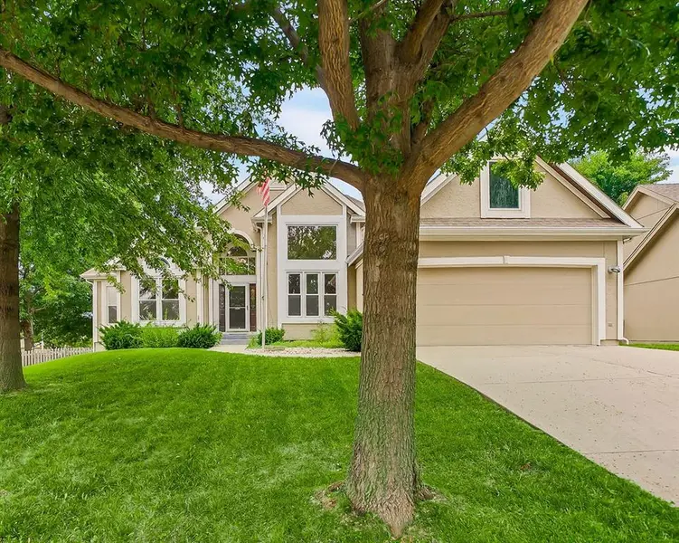 10500 NE 98th ST, Kansas City, MO 64157