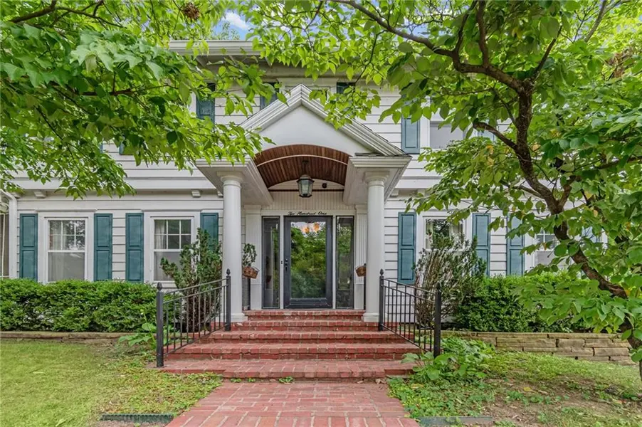 201 W 1st ST, Carrollton, MO 64633