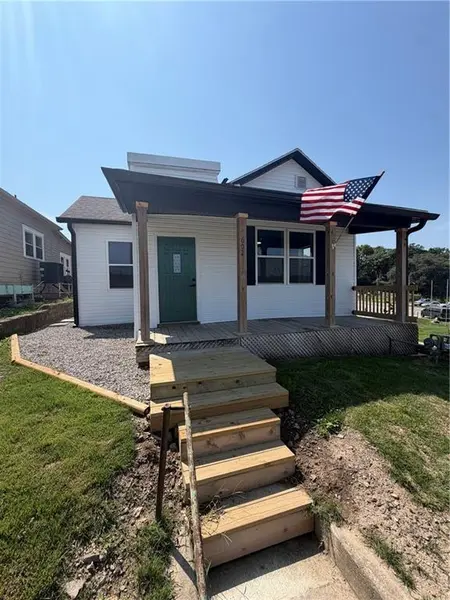 602 Lincoln ST, St Joseph, MO 64501