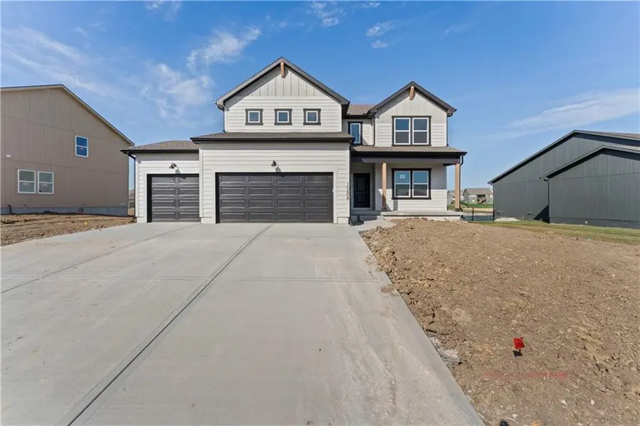 300 SW Amara DR, Blue Springs, MO 64064