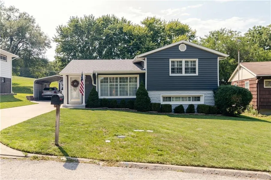 1219 Mound DR, Atchison, KS 66002