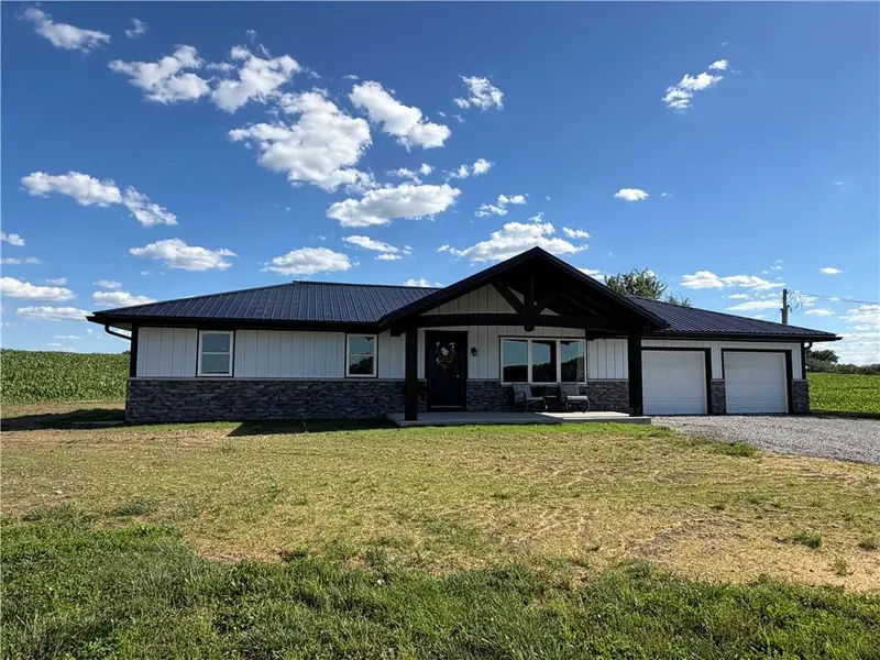 6890 SE Rogers RD, Cameron, MO 64429