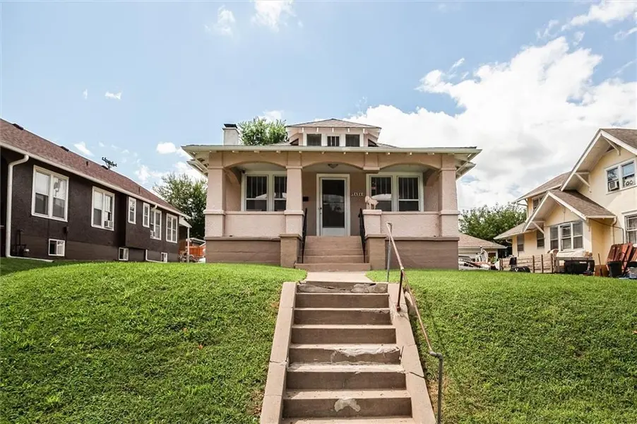 1424 S 37th ST, Kansas City, KS 66106