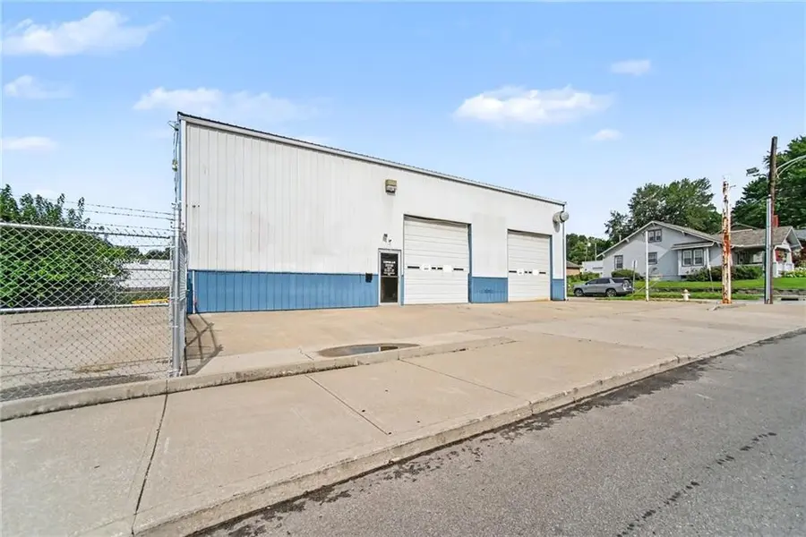 1726 Colhoun ST, St Joseph, MO 64501