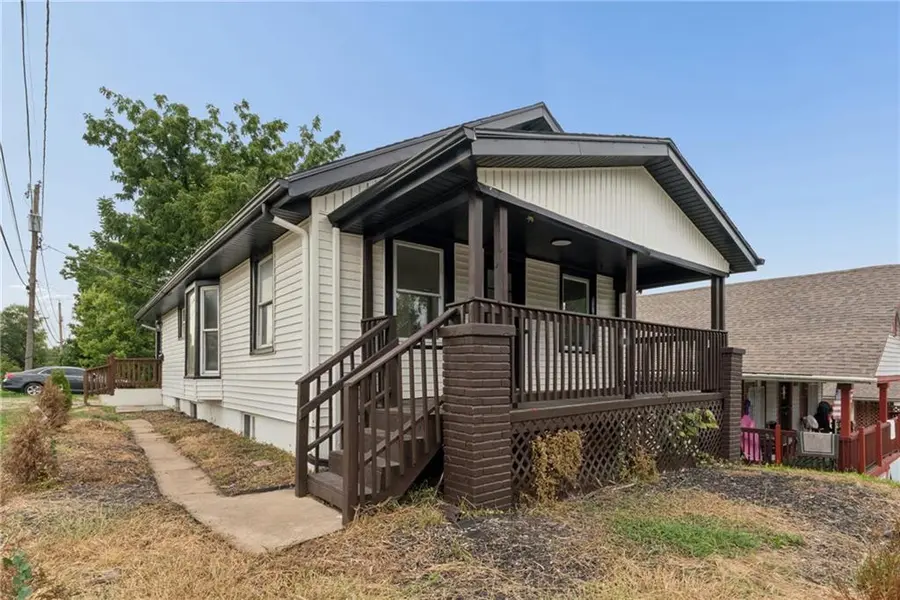 2010 N 27th ST, Kansas City, KS 66104
