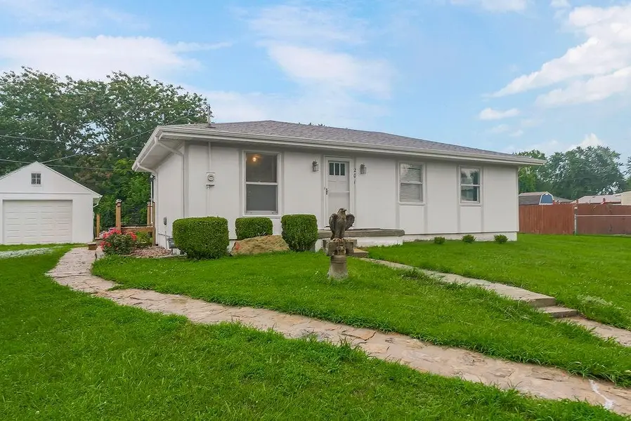 201 W 8th ST, Edgerton, KS 66021