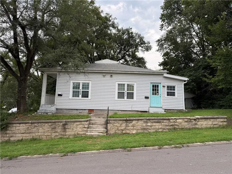 709 Powell ST, St Joseph, MO 64501
