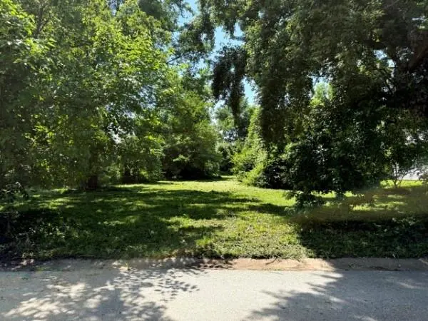 122 Arthur AVE, Bonner Springs, KS 66012