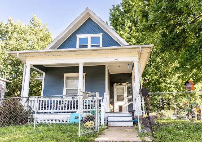 2402 Mitchell AVE, St Joseph, MO 64507