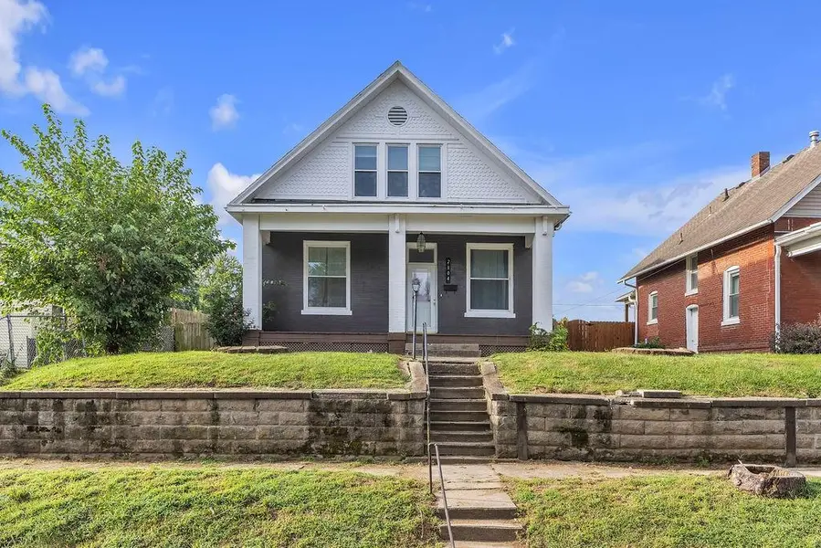 2804 Penn ST, St Joseph, MO 64507