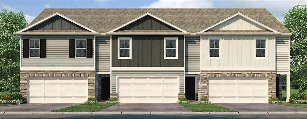 313 NE 194th CT, Smithville, MO 64089