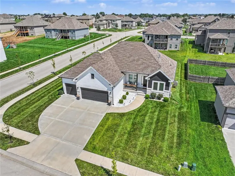 10931 N Bristol AVE, Kansas City, MO 64156