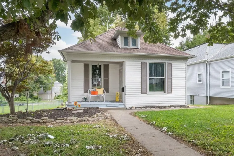 2711 Mitchell AVE, St Joseph, MO 64507