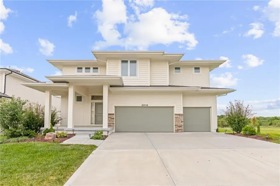 18228 Earnshaw ST, Overland Park, KS 66013