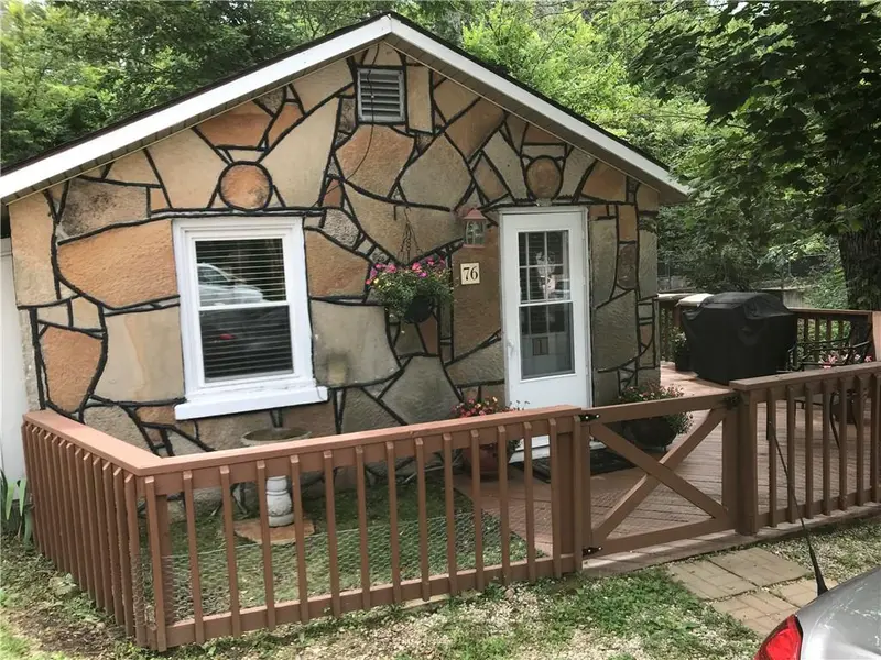 76 Wilson Resort DR, Camdenton, MO 65020